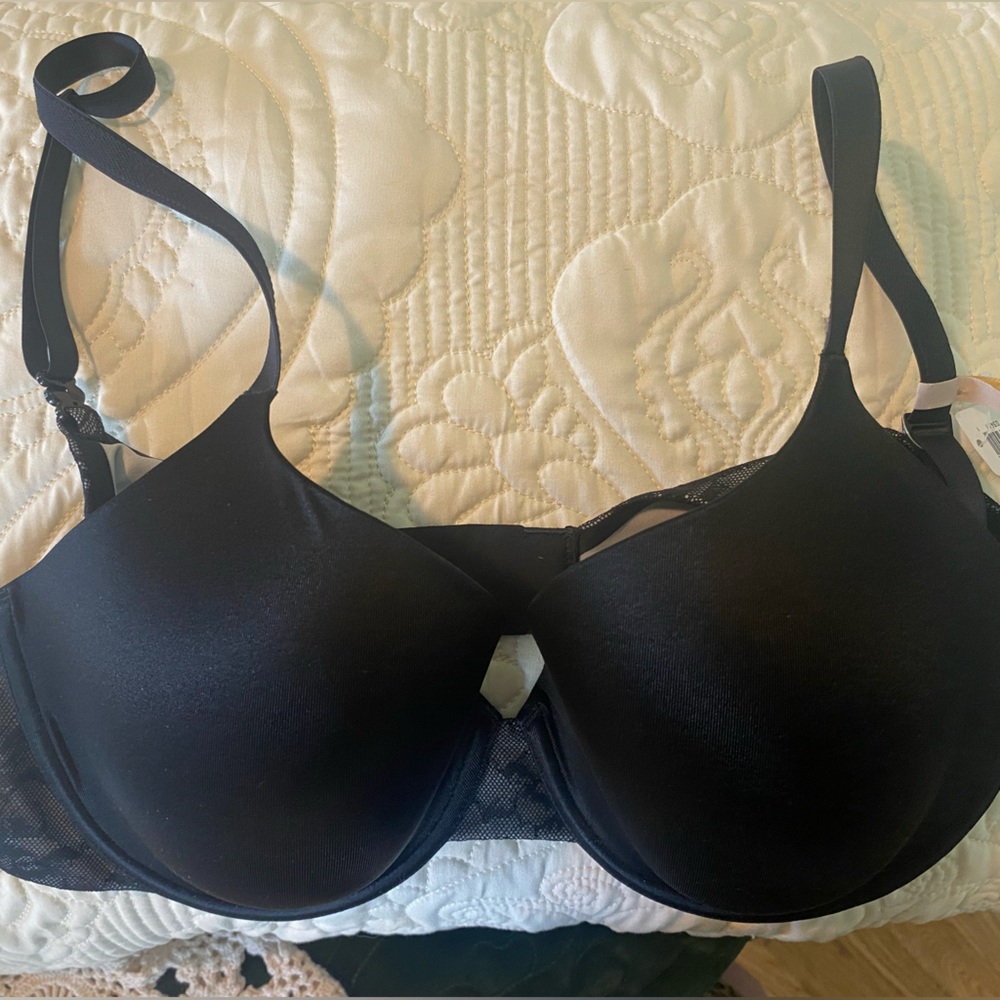 GAP Black Molded Cup Bra with Adjustable Straps